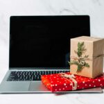 The 12 Best Holiday Gifts for Remote Workers