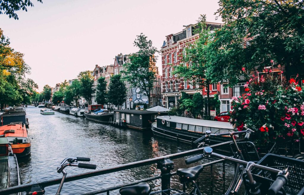 Best Time to Go to Amsterdam and Enjoy Stunning View