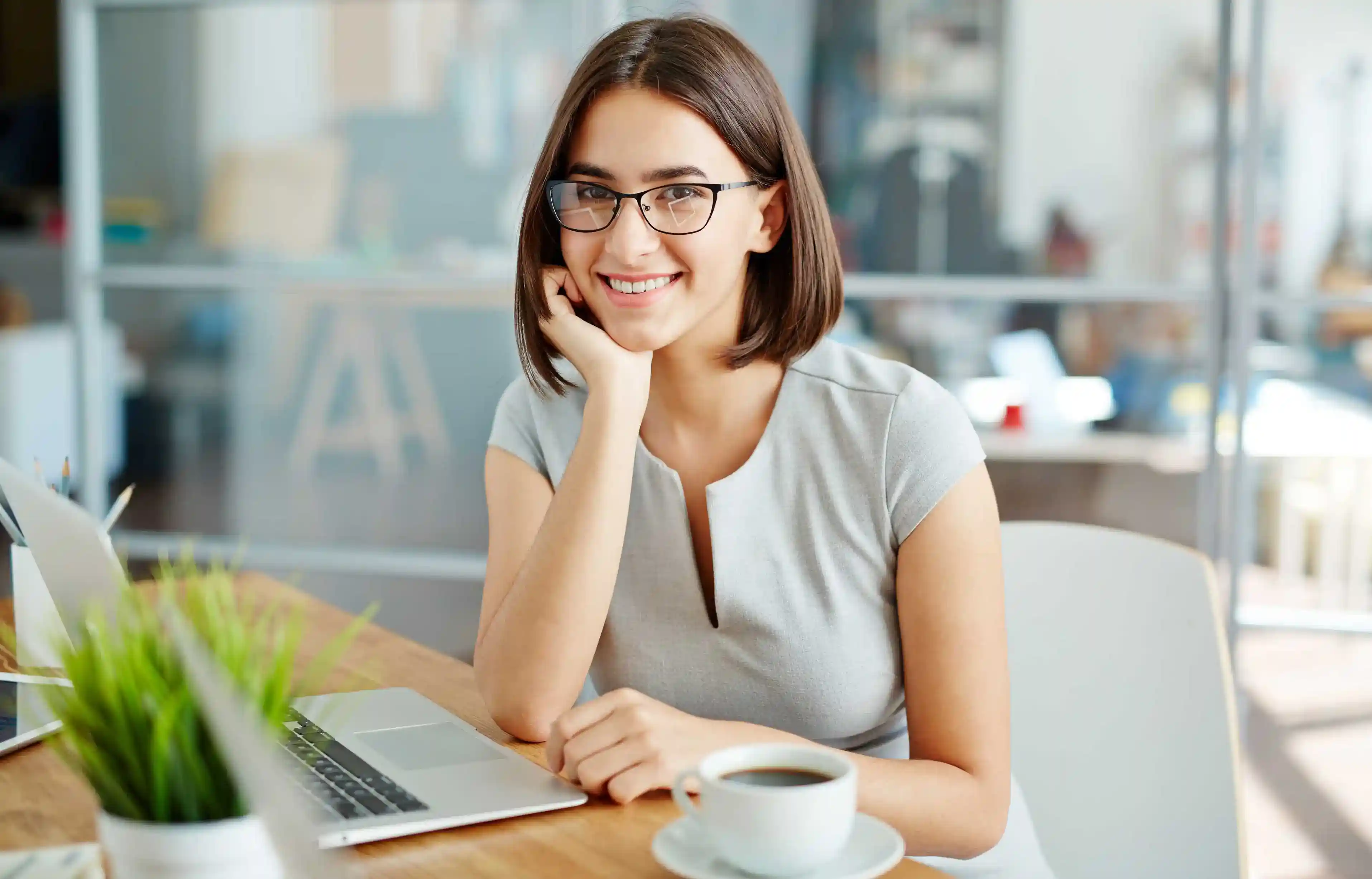 AI professional working on the laptop
