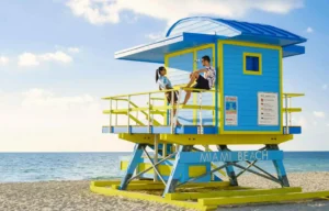 Miami Relocation: Cards That Maximize Your First 6 Months