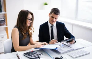 Domestic Relocation Policy vs Global Mobility Policy: A Complete HR Guide